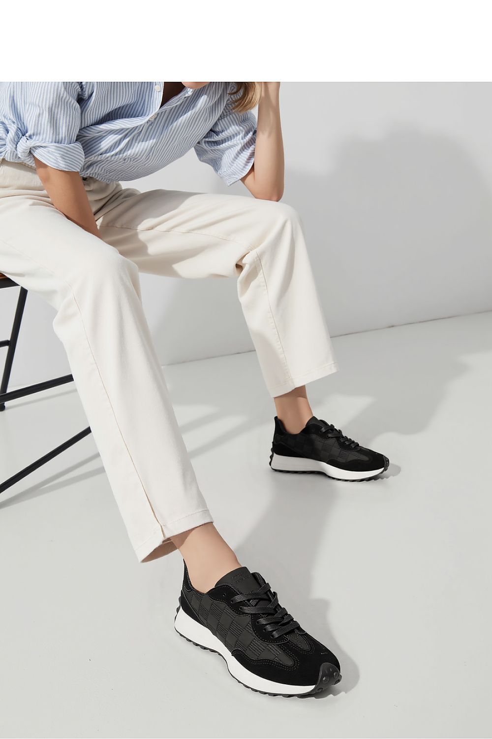 Sport Shoes model 210281 Inello