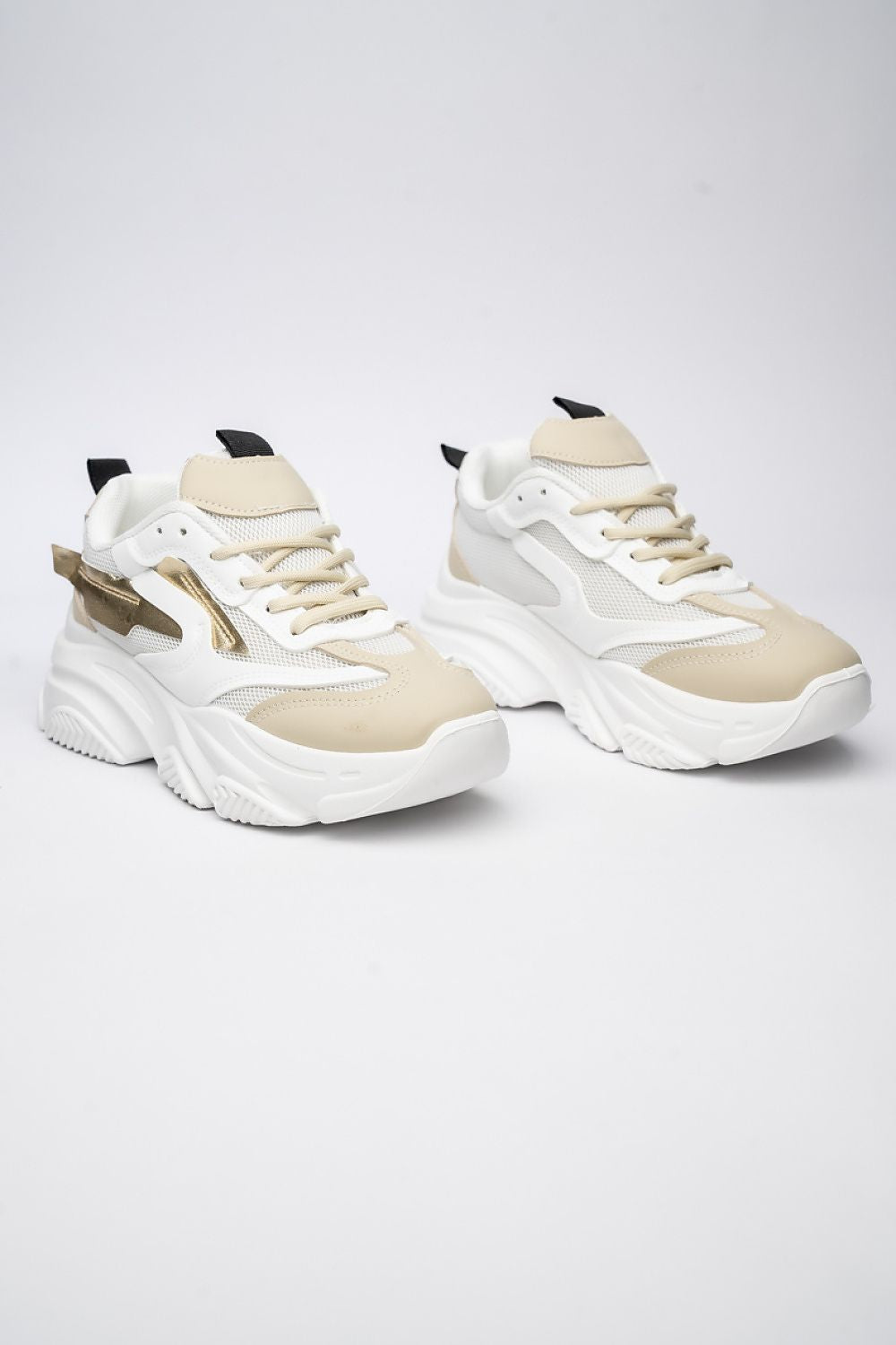 Sport Shoes model 210372 Inello