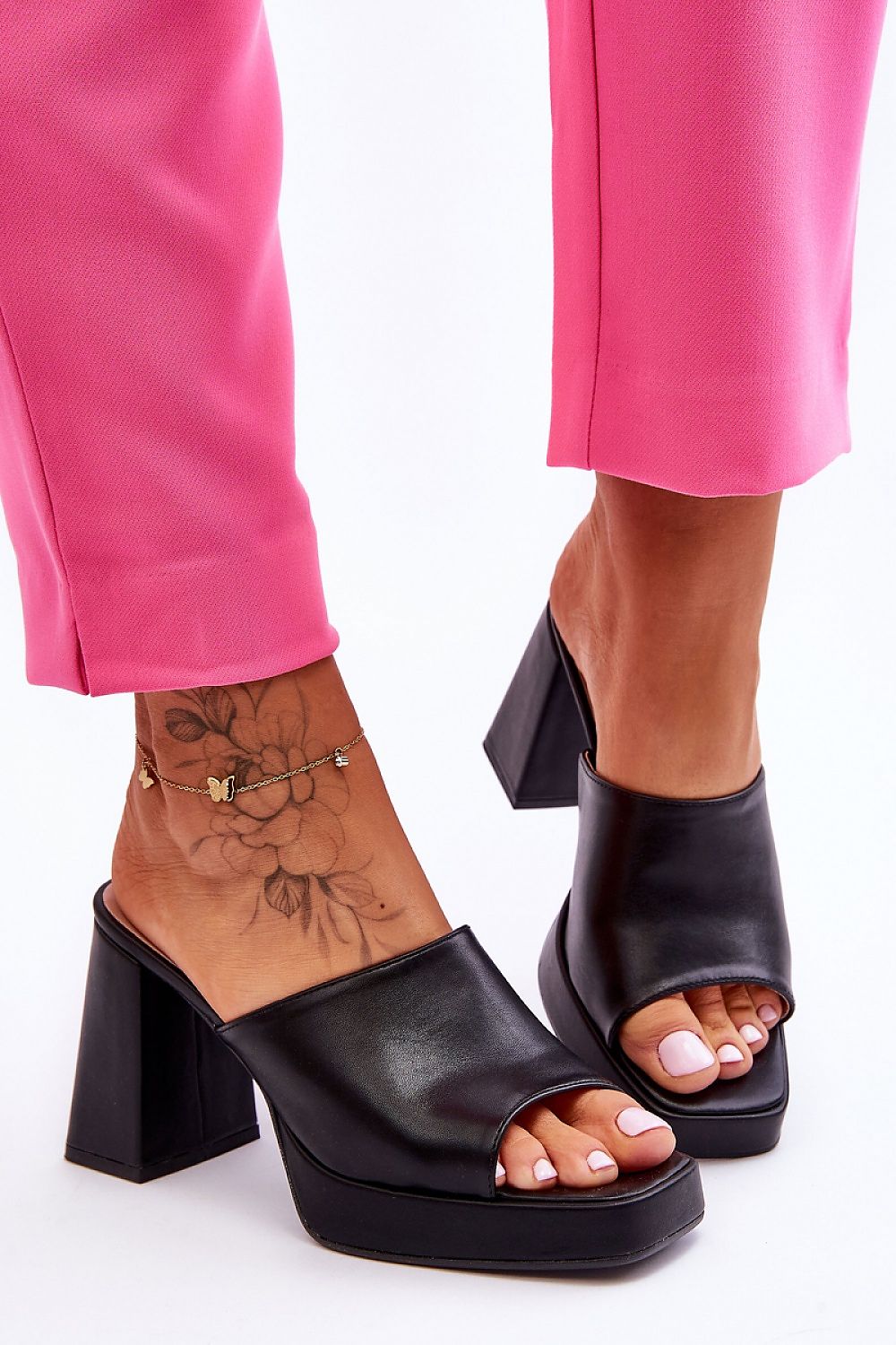 Flip-flops model 181070 Step in style