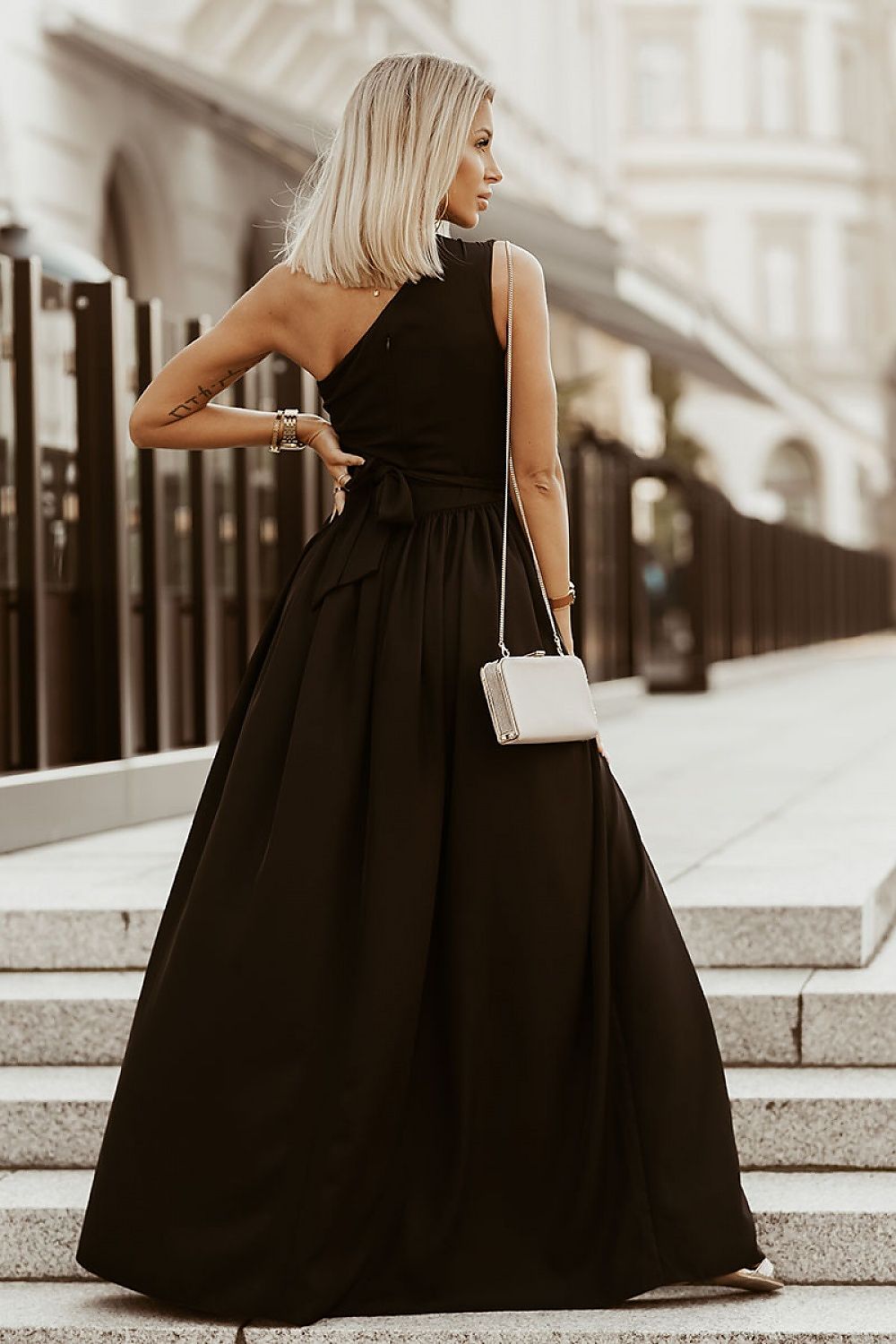 Long dress model 160873 Bicotone