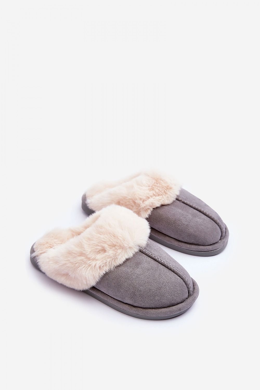 Slippers model 188693 Step in style