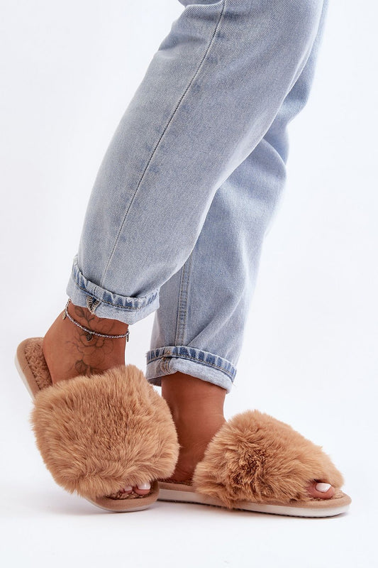 Slippers model 190667 Step in style