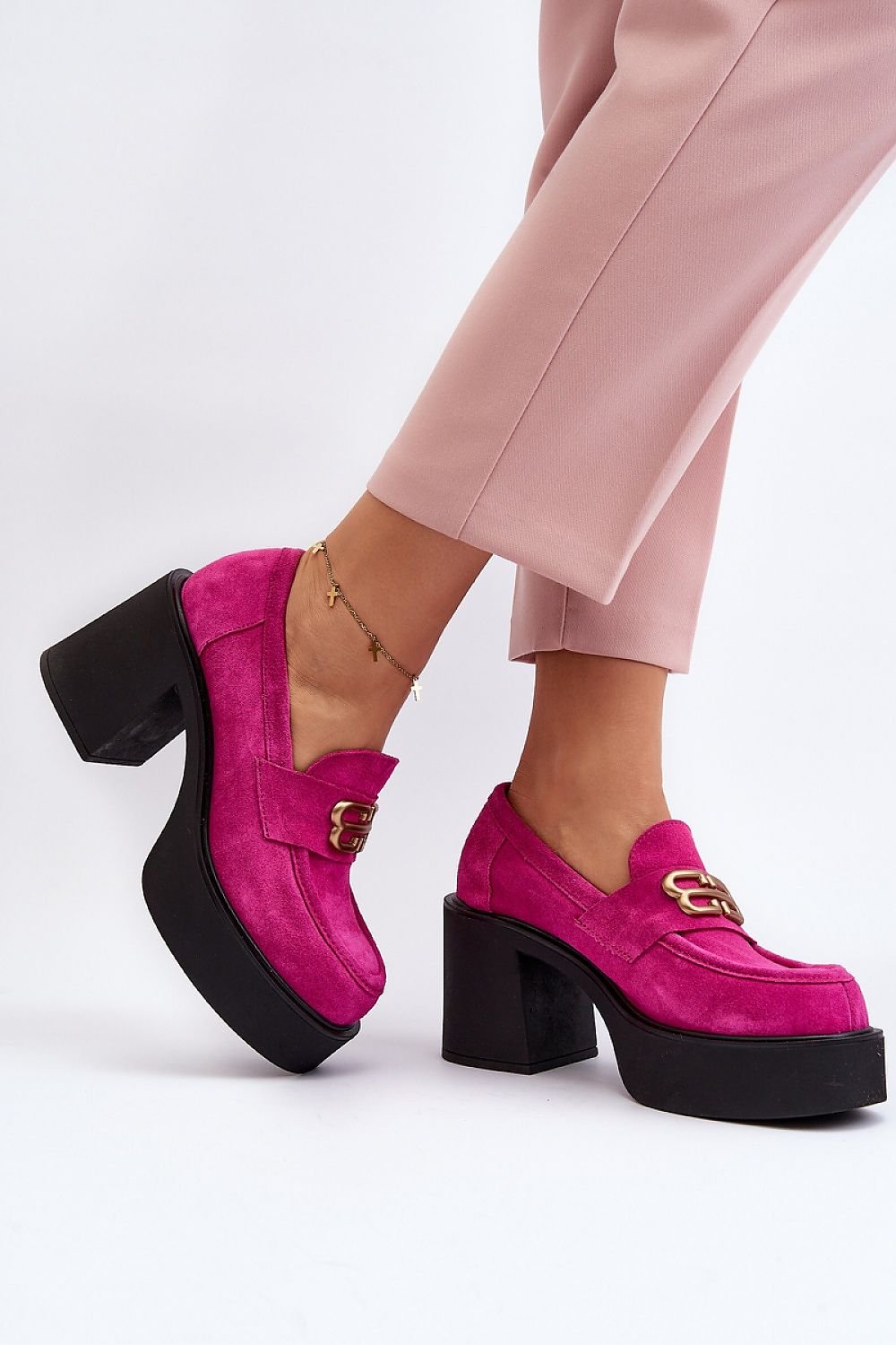Heeled low shoes model 193930 Step in style