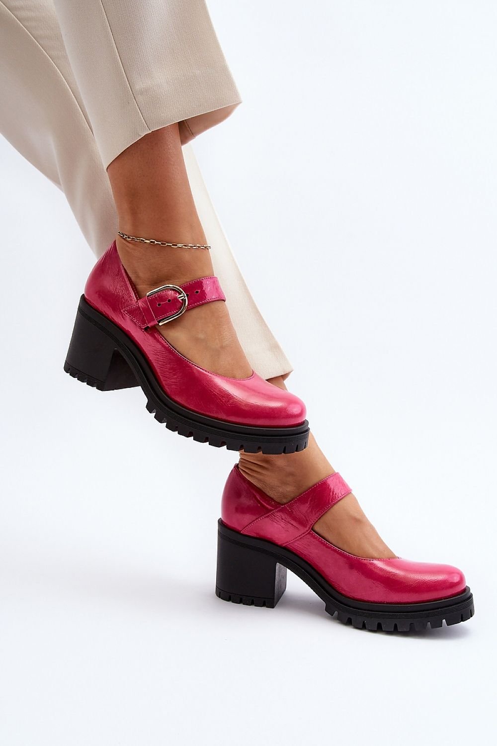 Heel pumps model 193923 Step in style