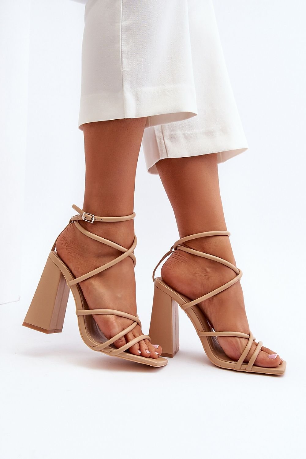 Heel sandals model 193943 Step in style