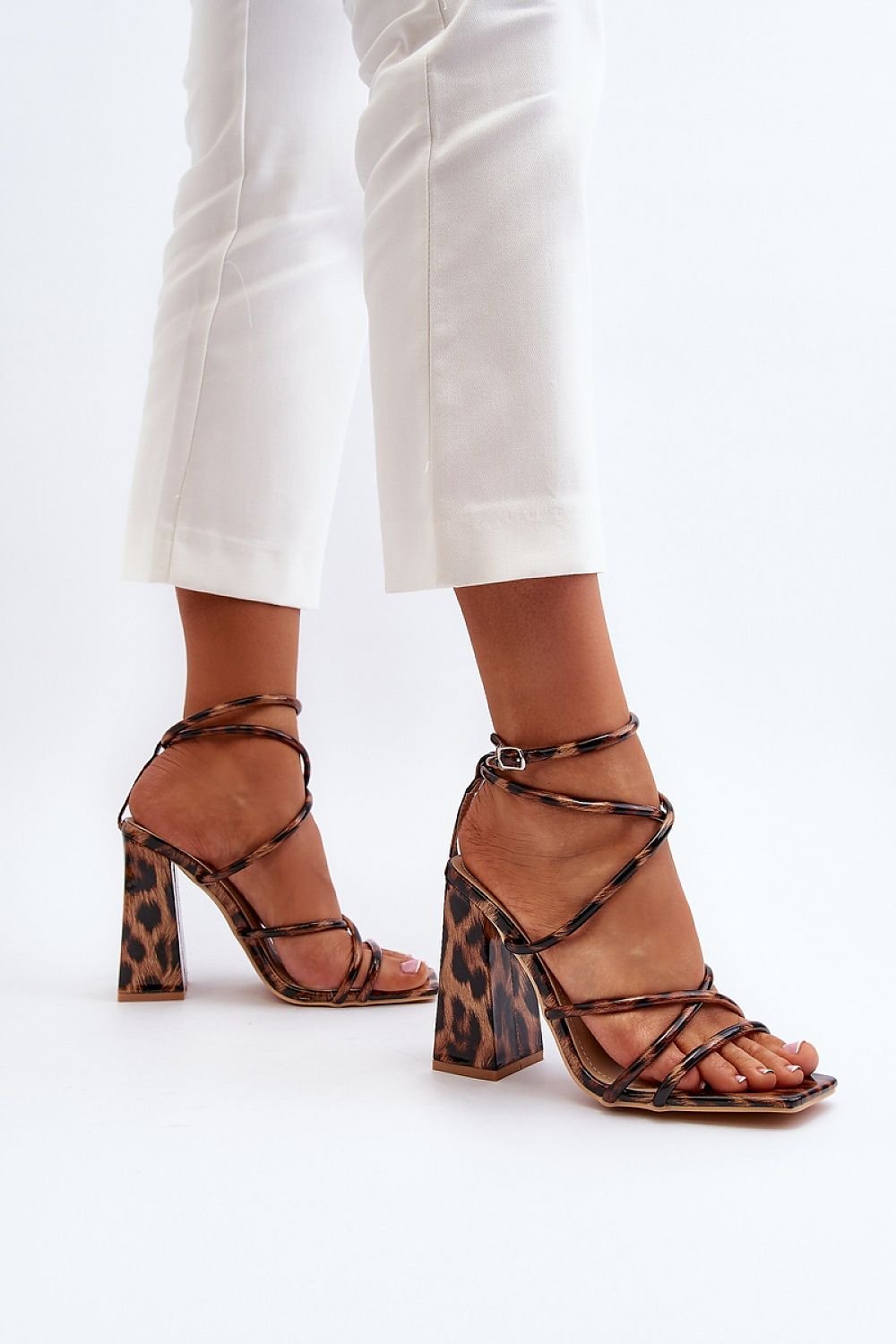 Heel sandals model 193943 Step in style