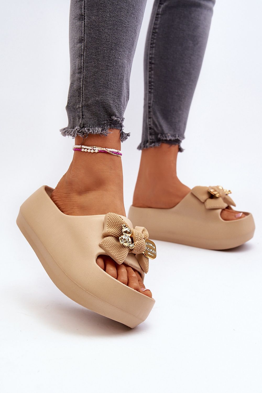 Flip-flops model 194378 Step in style