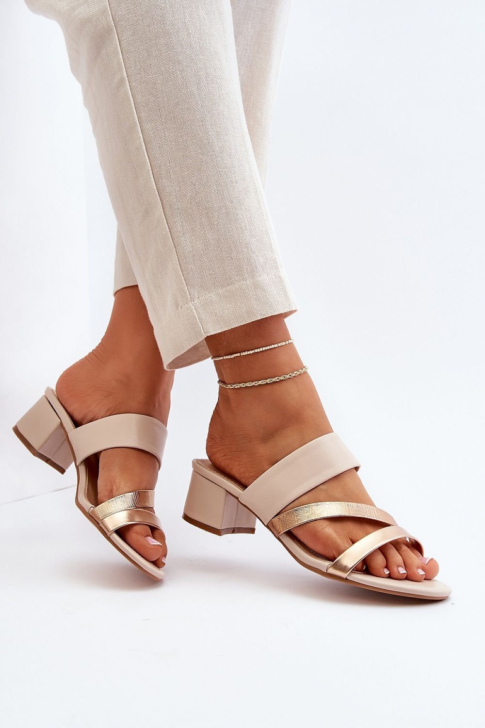 Flip-flops model 194384 Step in style