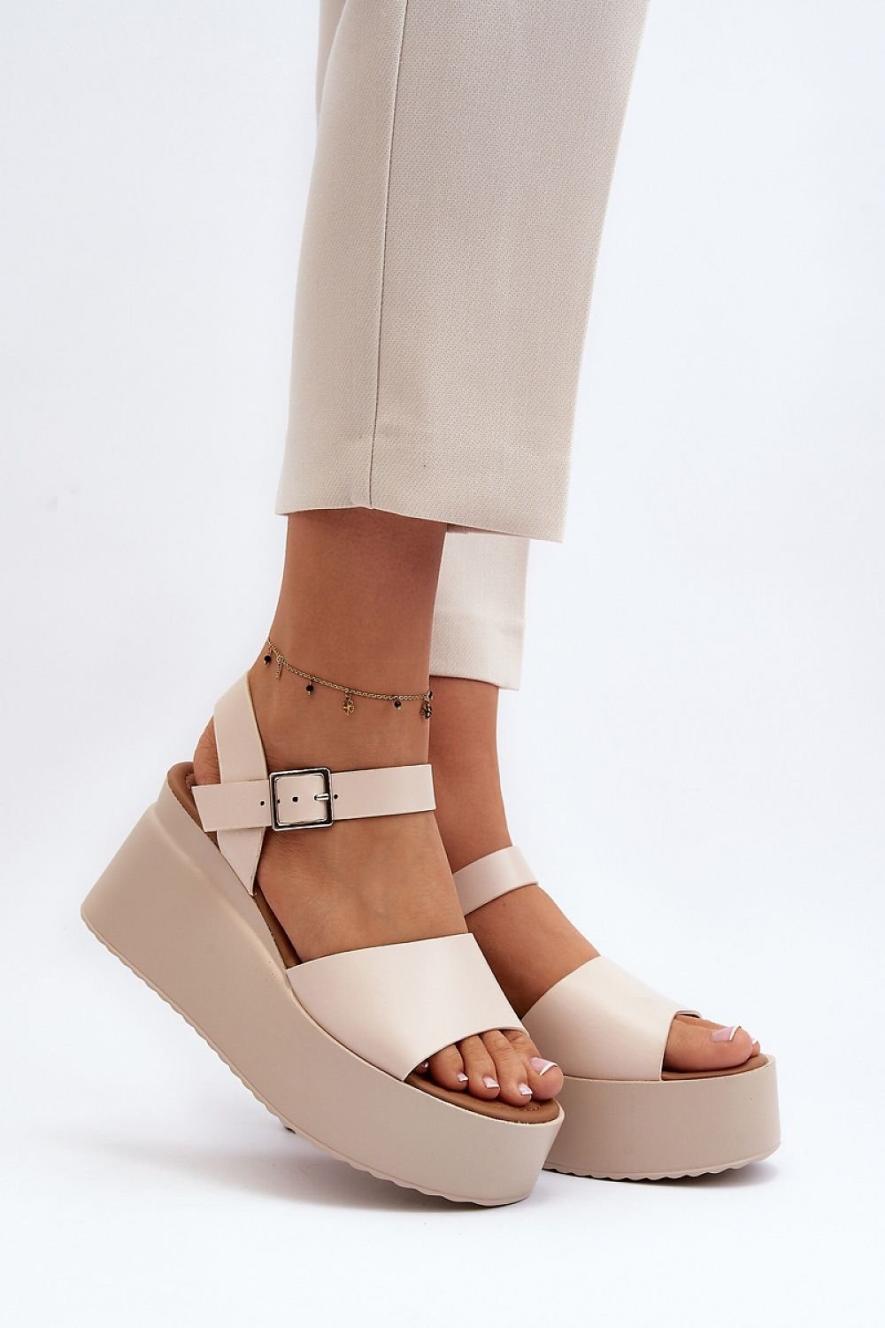 Buskin model 195290 Step in style