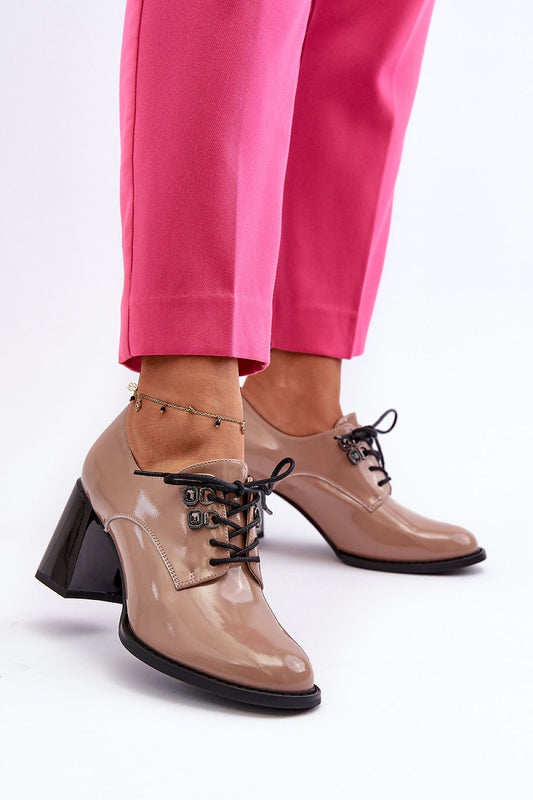 Heeled low shoes model 195406 Step in style