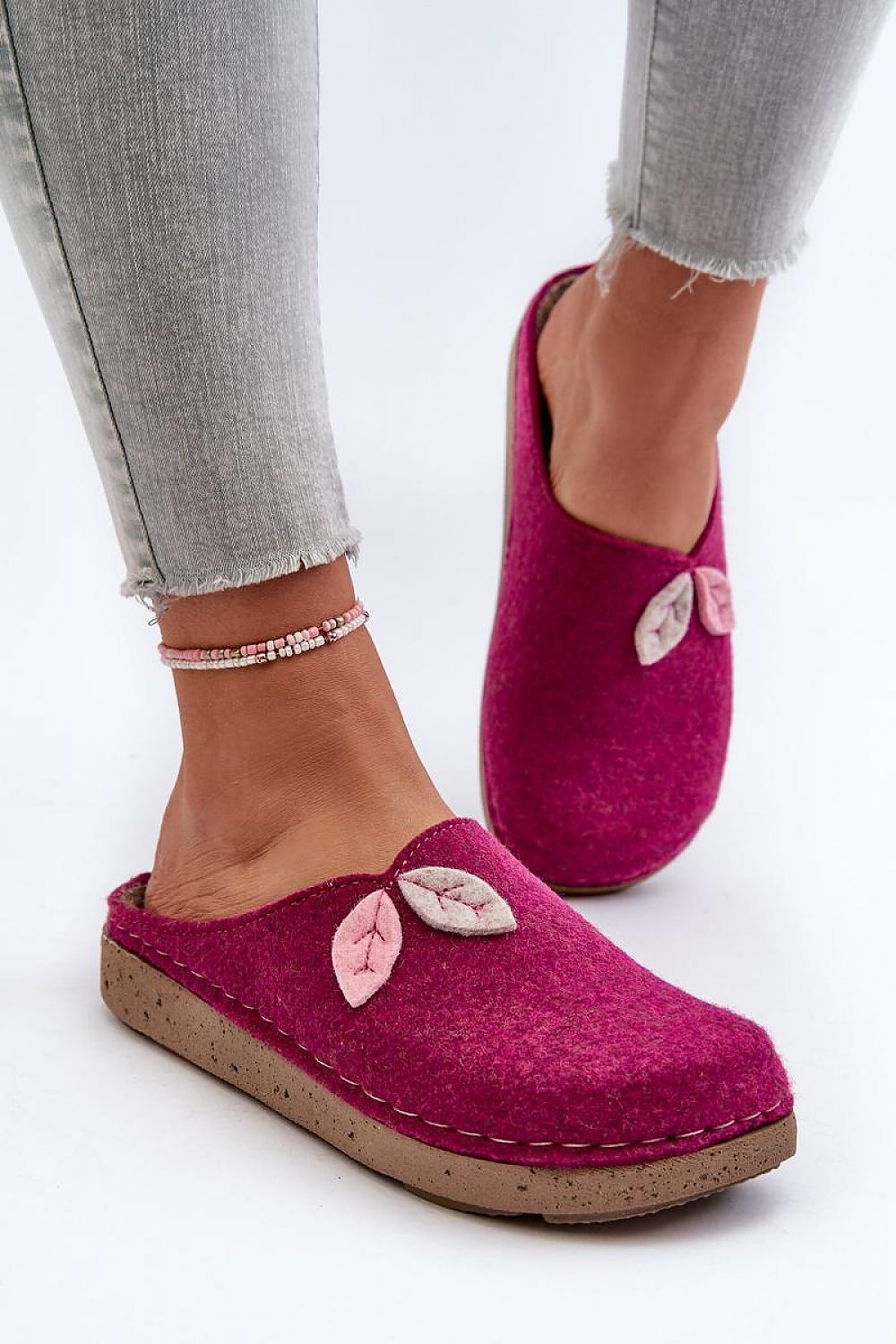 Slippers model 197412 Step in style