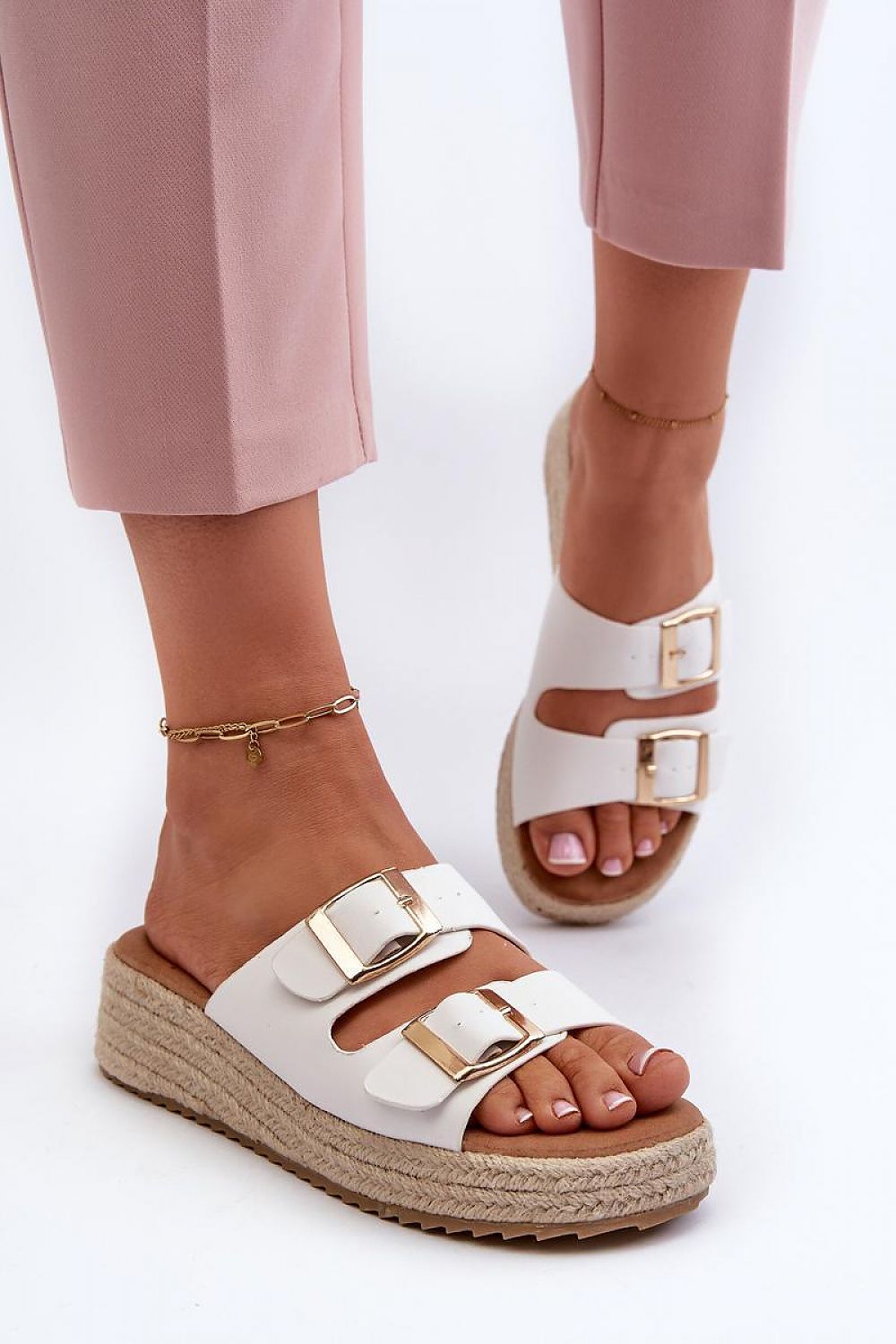Flip-flops model 197421 Step in style