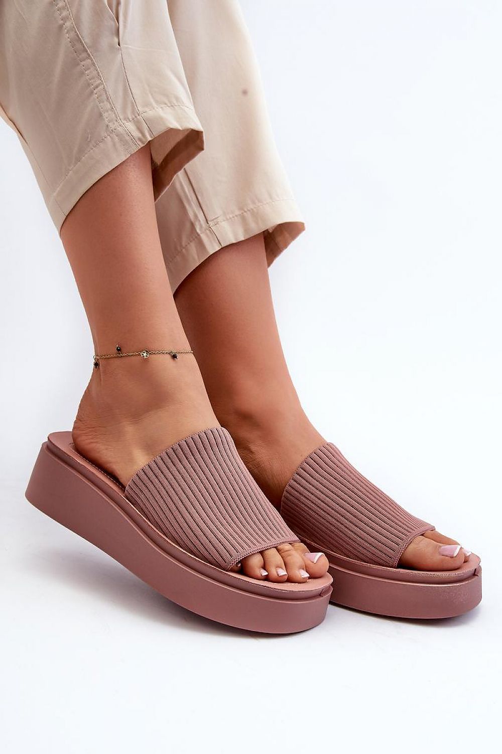 Flip-flops model 197666 Step in style