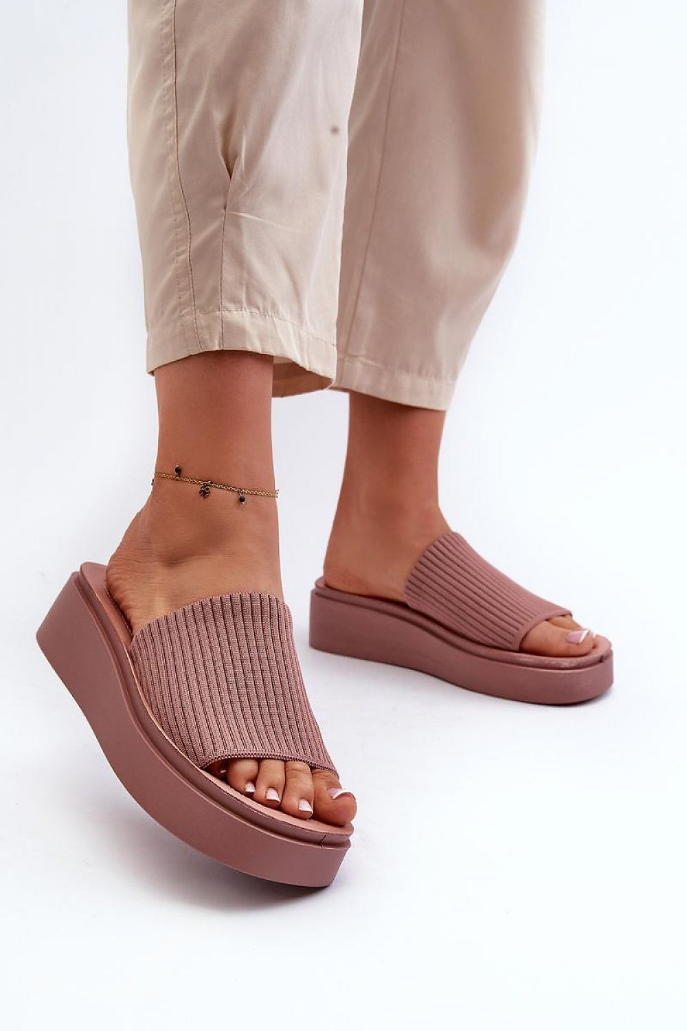 Flip-flops model 197666 Step in style