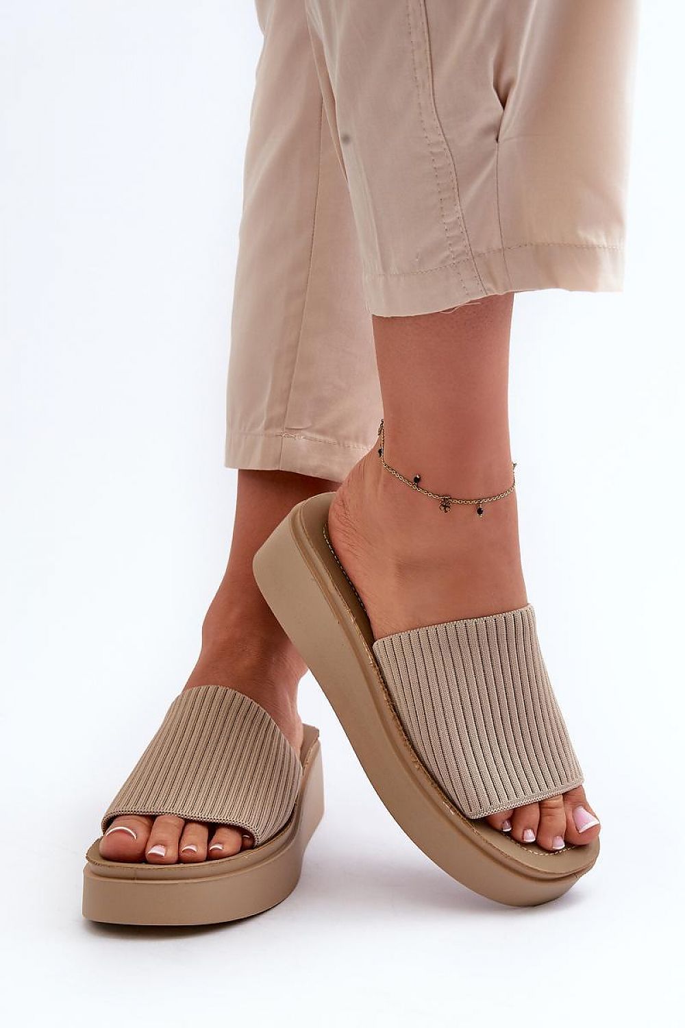 Flip-flops model 197666 Step in style