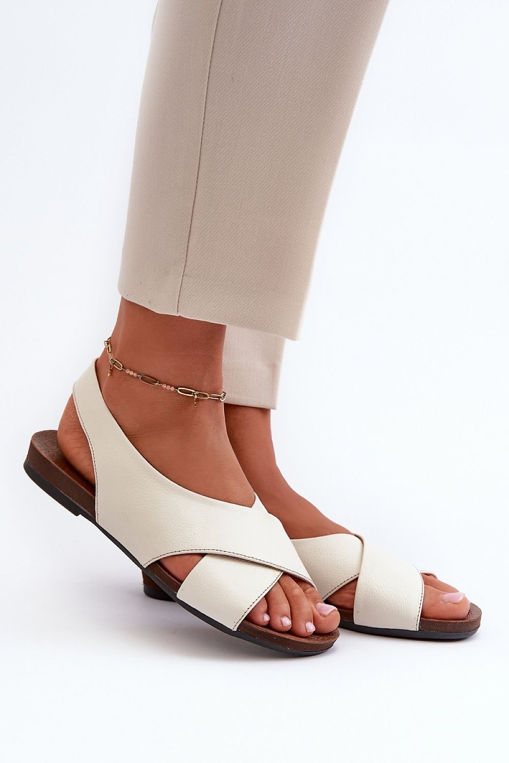 Sandals model 198729 Step in style