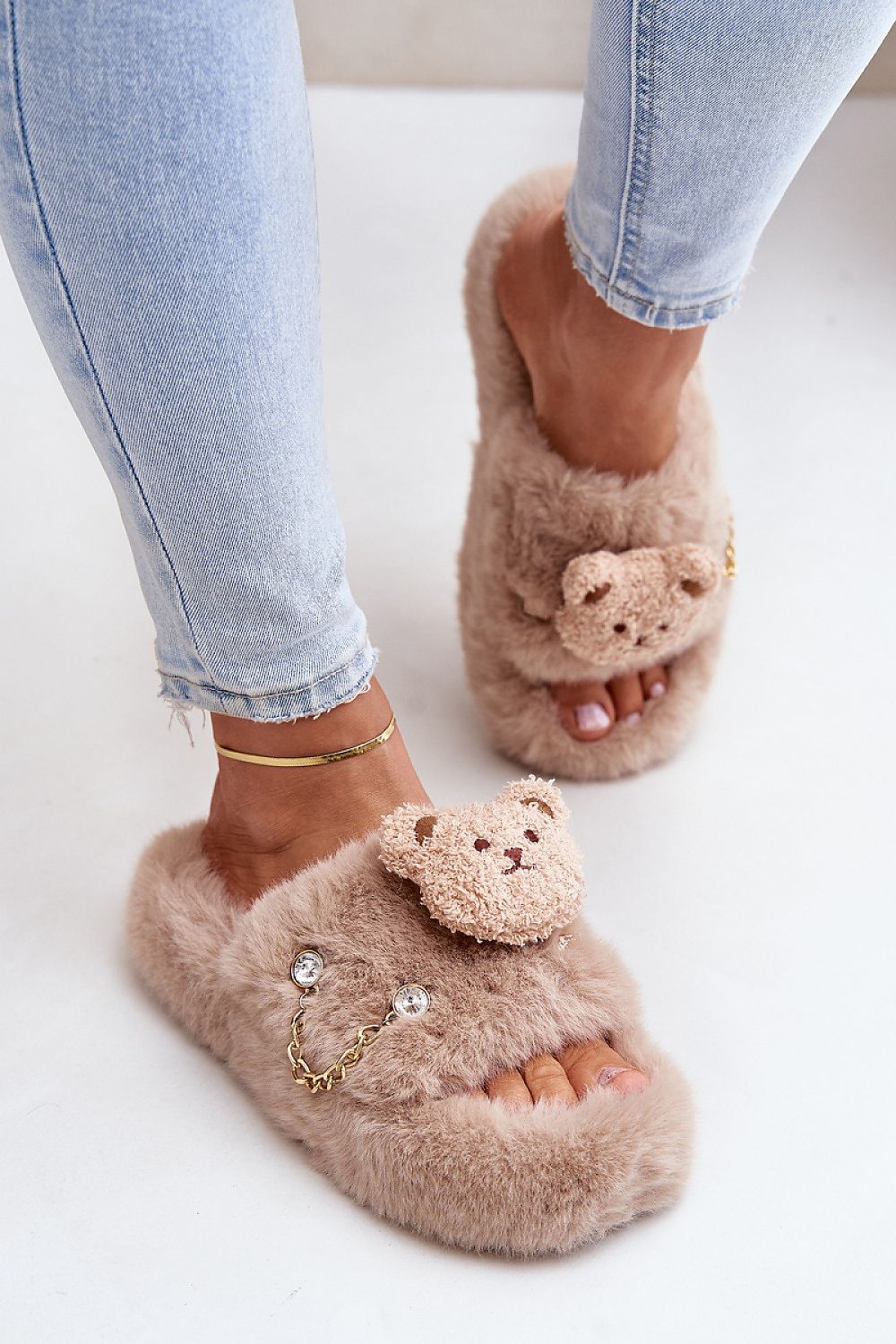 Slippers model 202175 Step in style