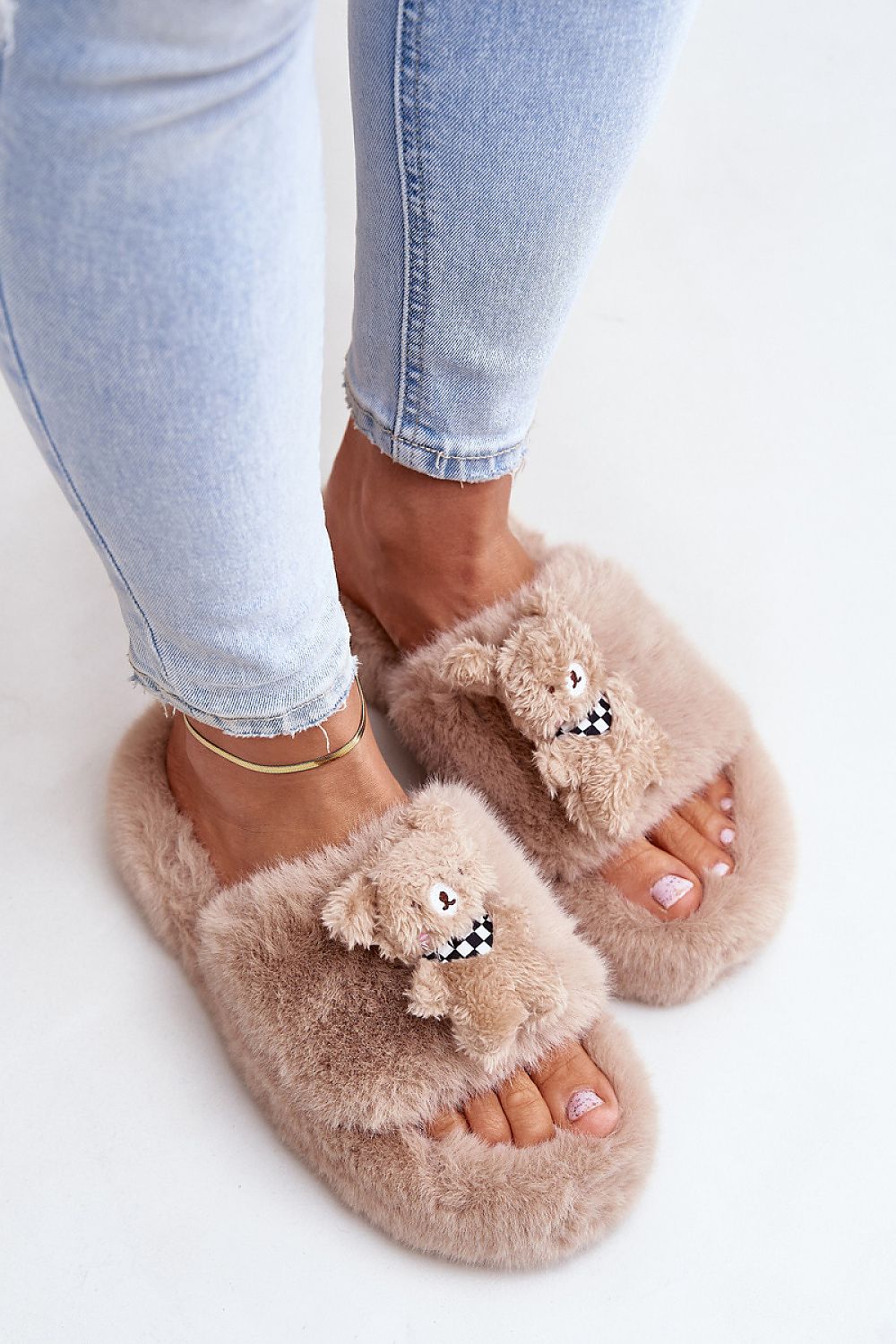 Slippers model 202179 Step in style