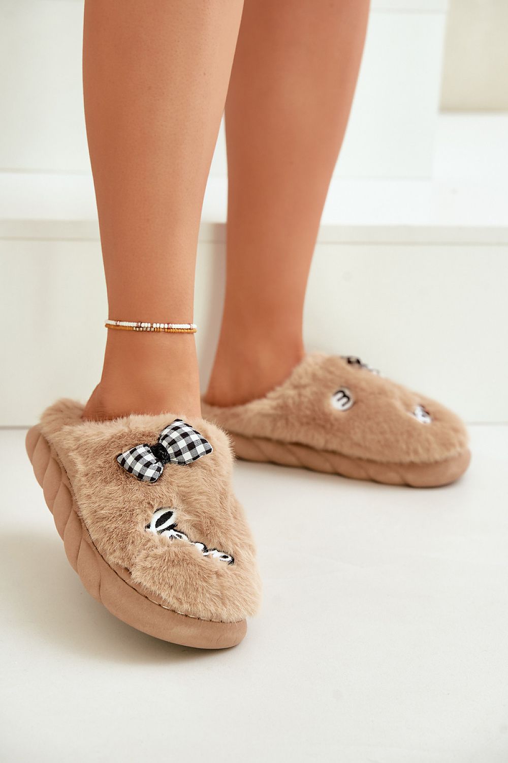 Slippers model 203756 Step in style