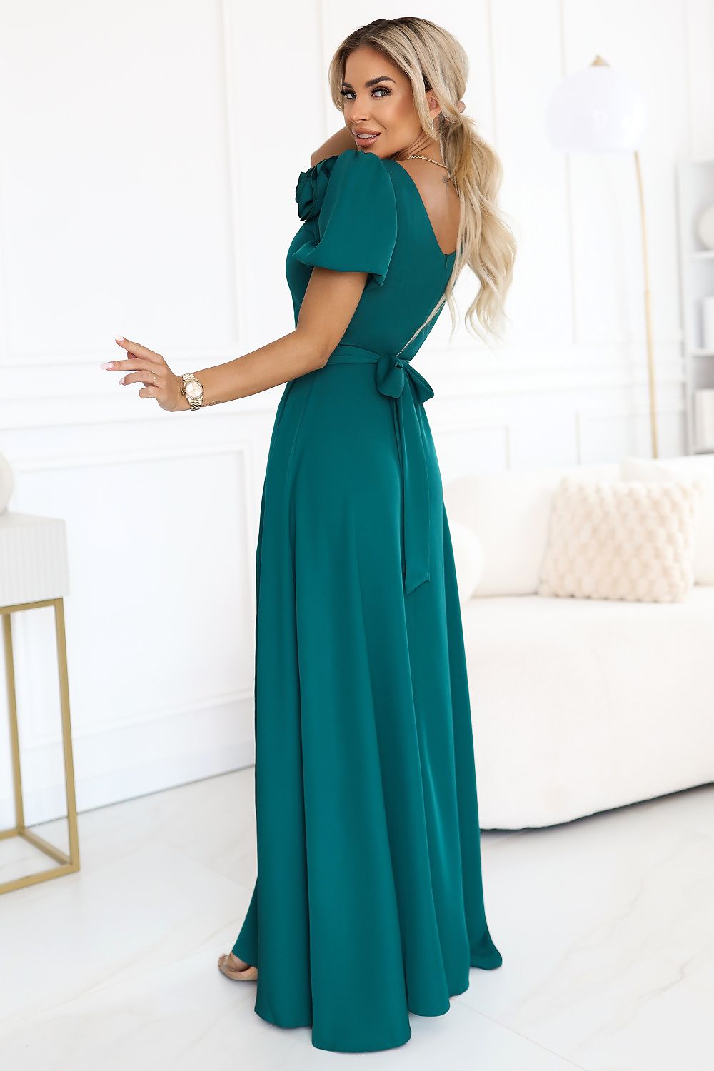  Long dress model 221797 Numoco 