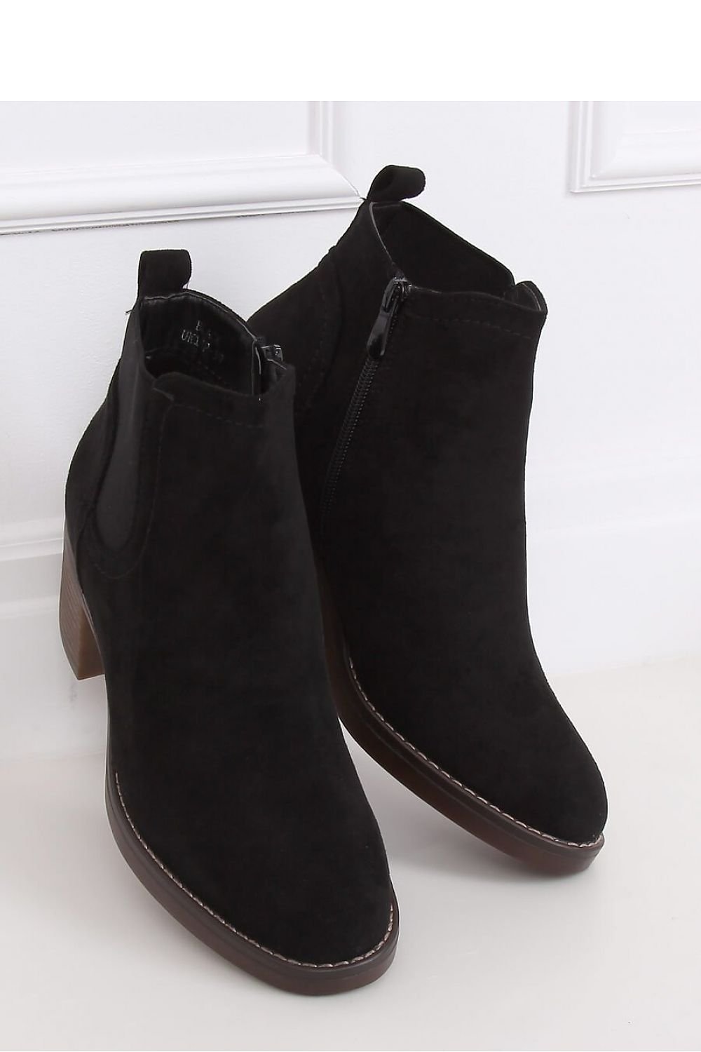 Heel boots model 146819 Inello