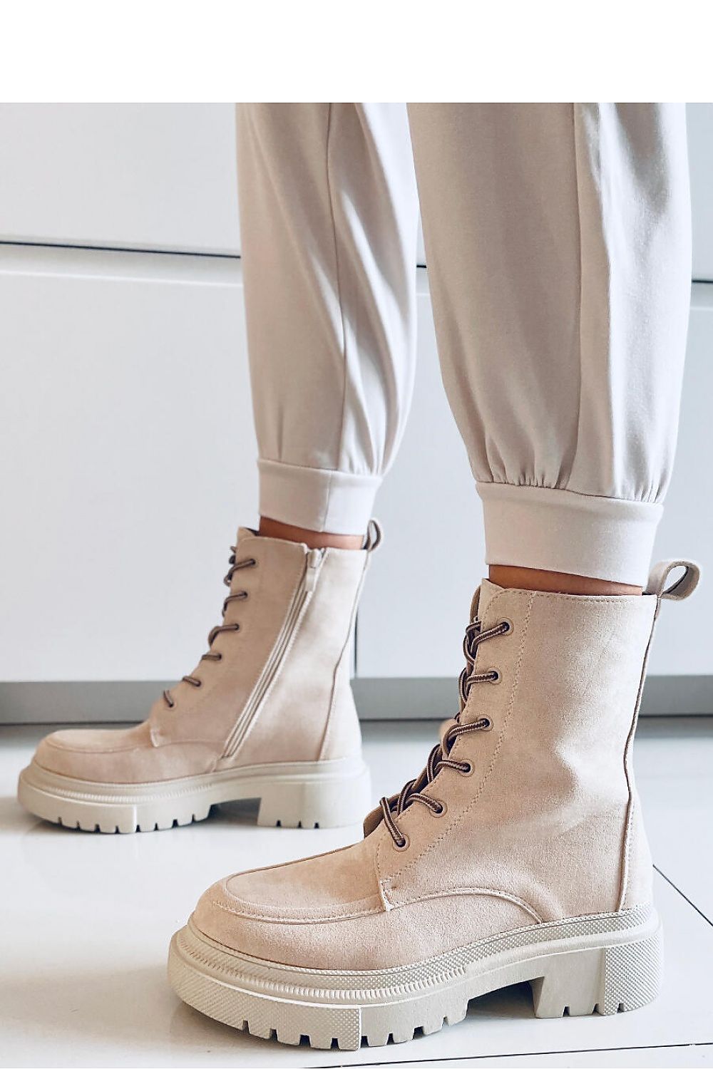 Boots model 170287 Inello
