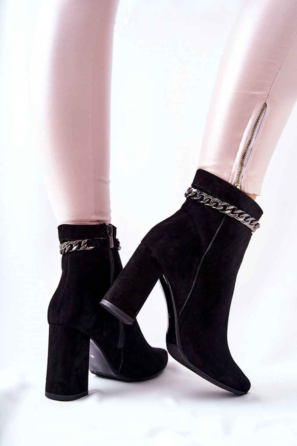 Heel boots model 173426 Step in style