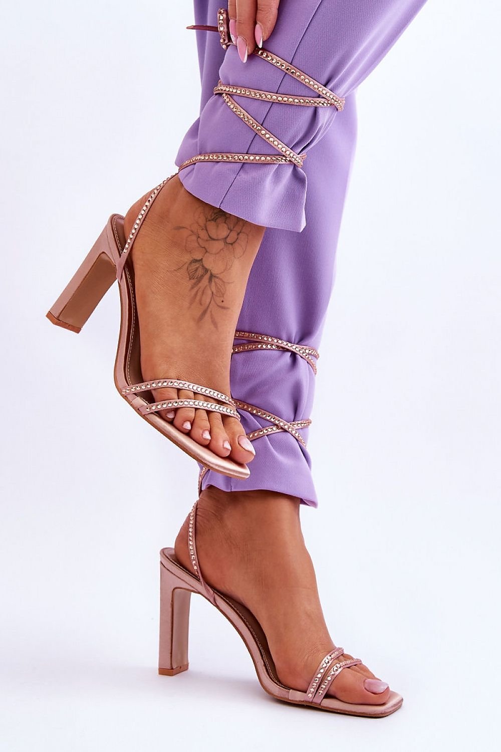 Strappy sandals model 179623 Step in style