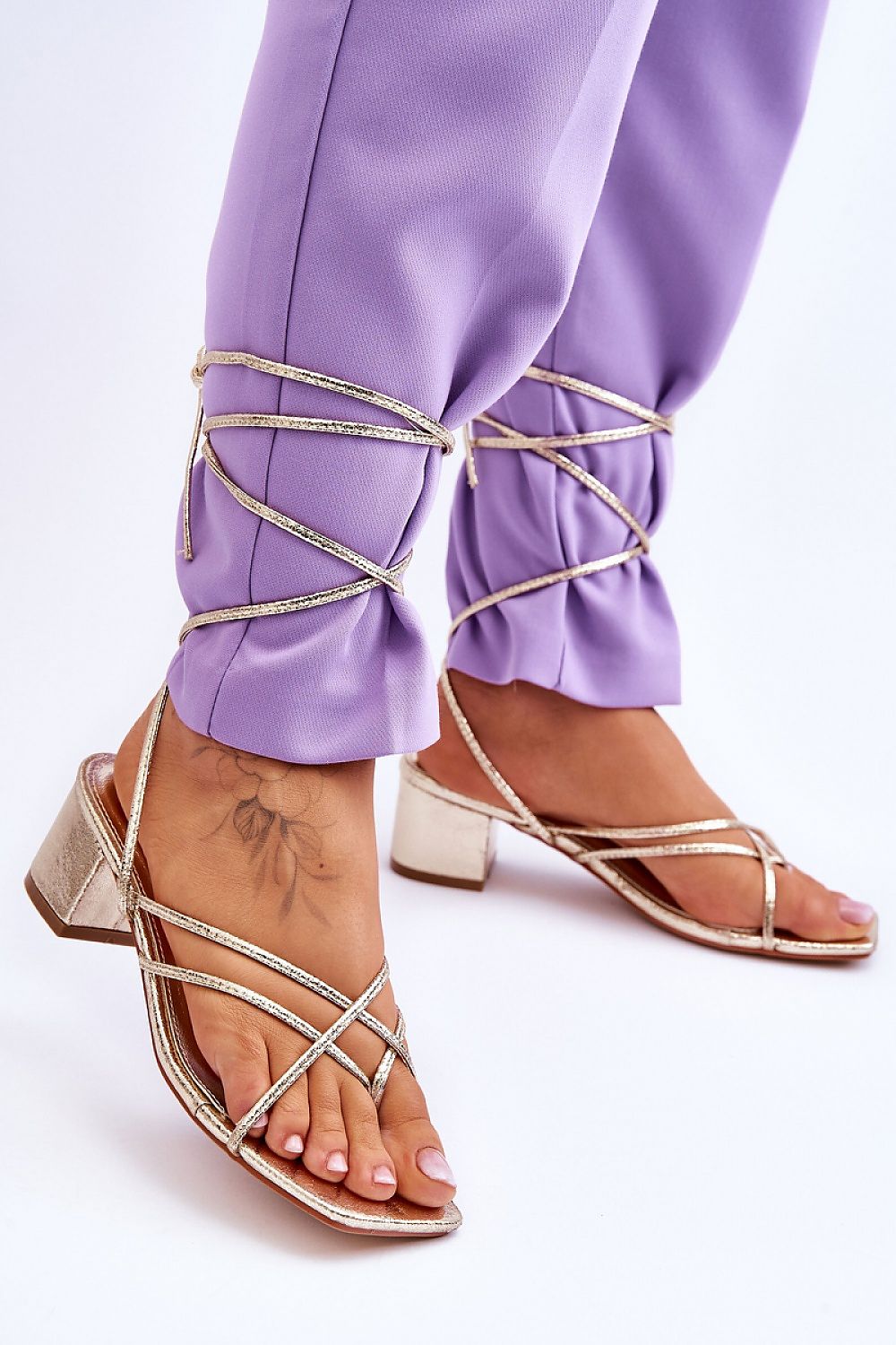 Strappy sandals model 180122 Step in style