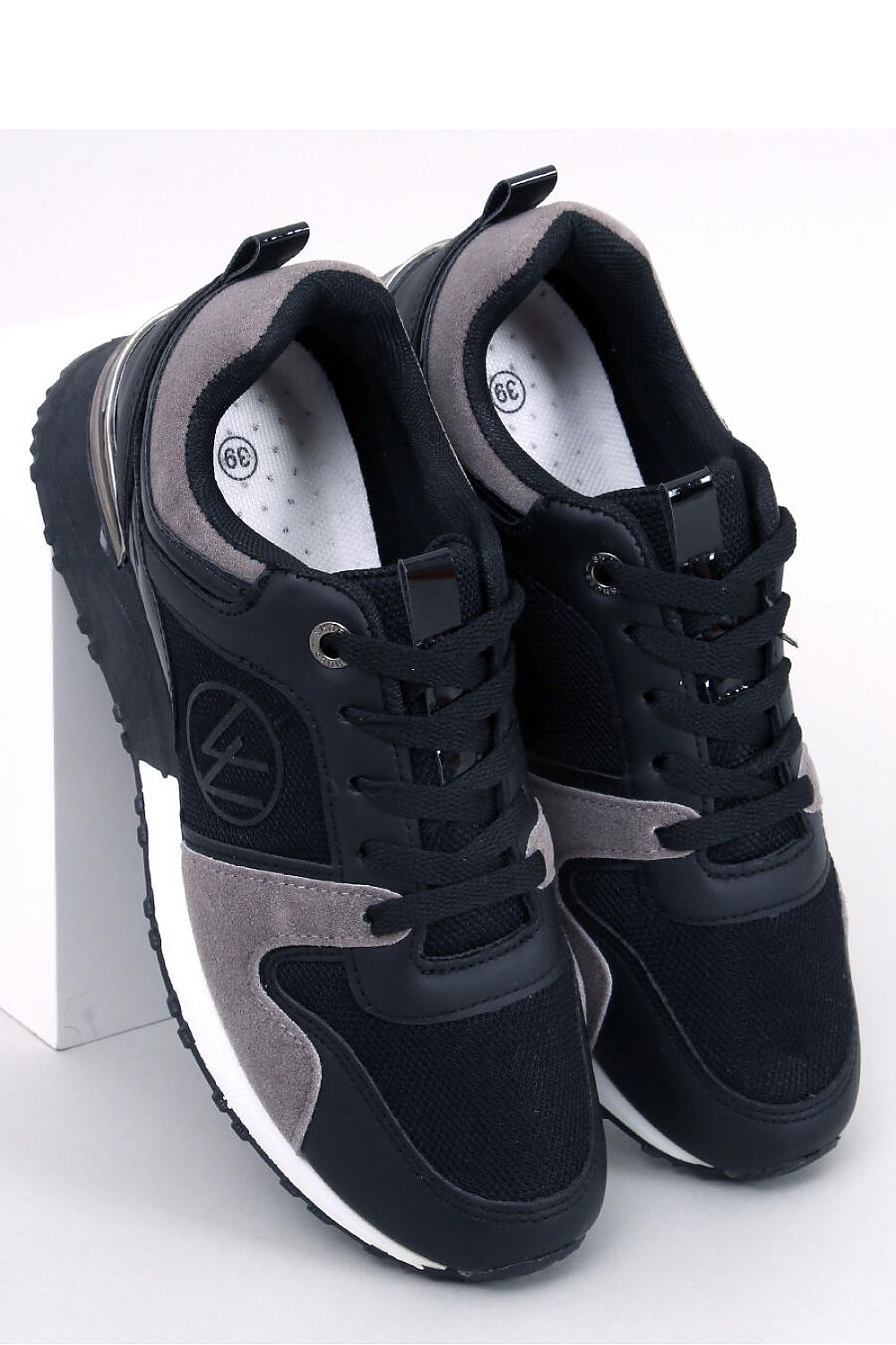 Sport Shoes model 184223 Inello