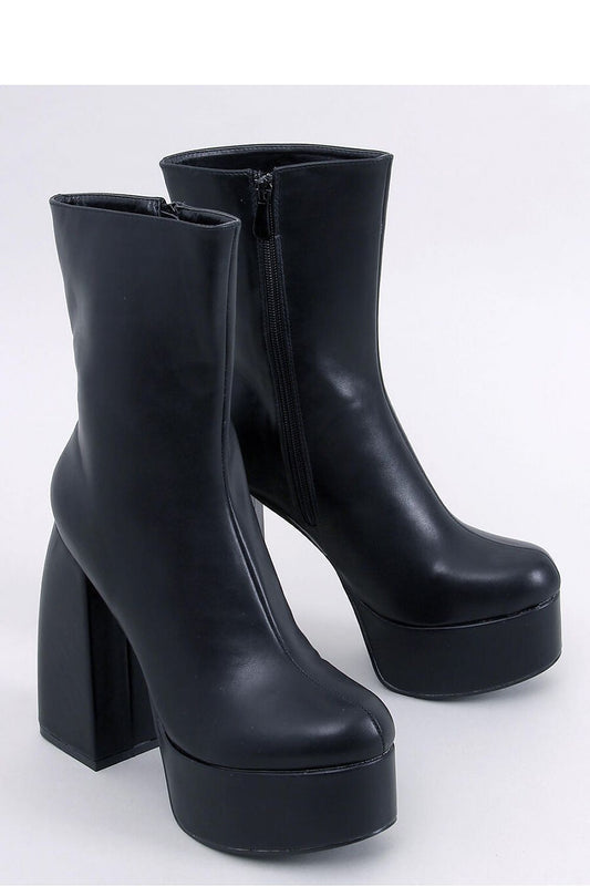 Heel boots model 184465 Inello