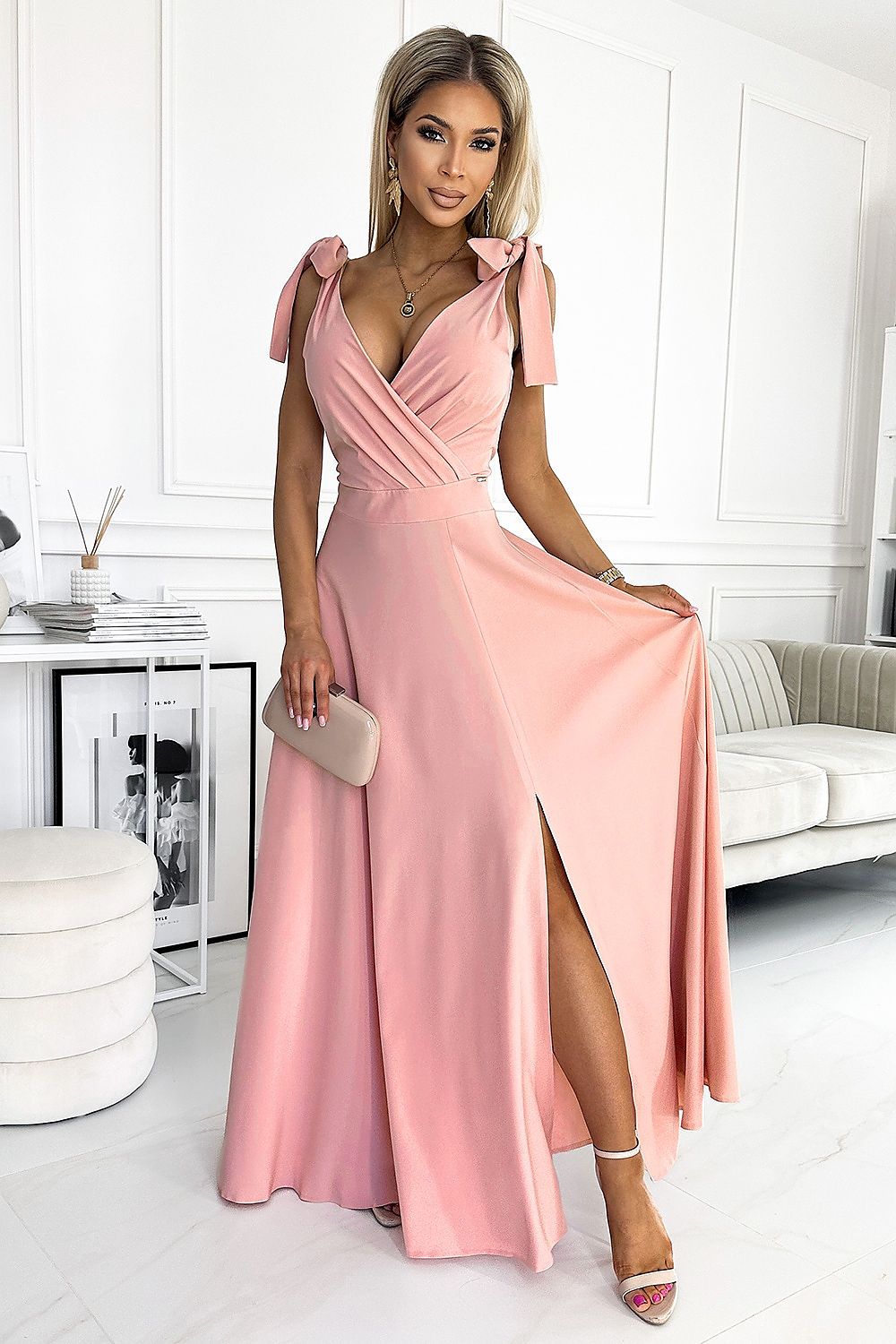 Evening dress model 177063 Numoco