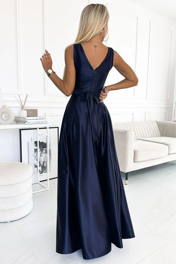 Long dress model 187277 Numoco
