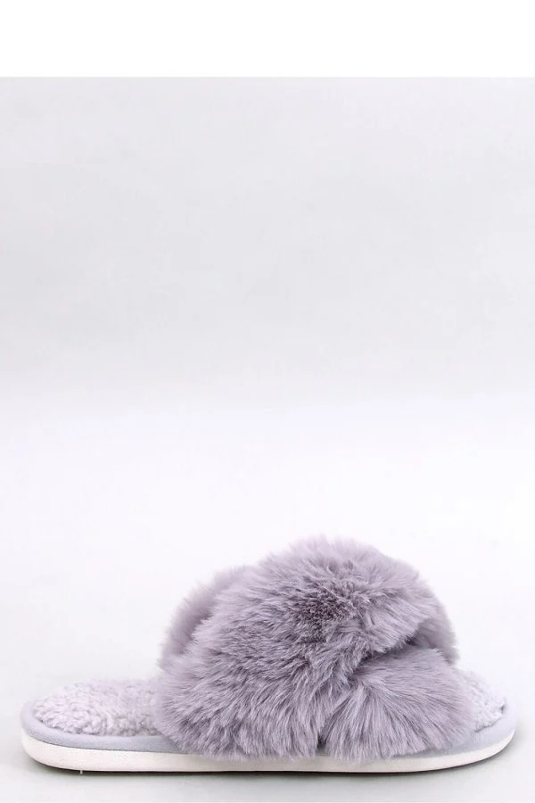 Slippers model 190379 Inello