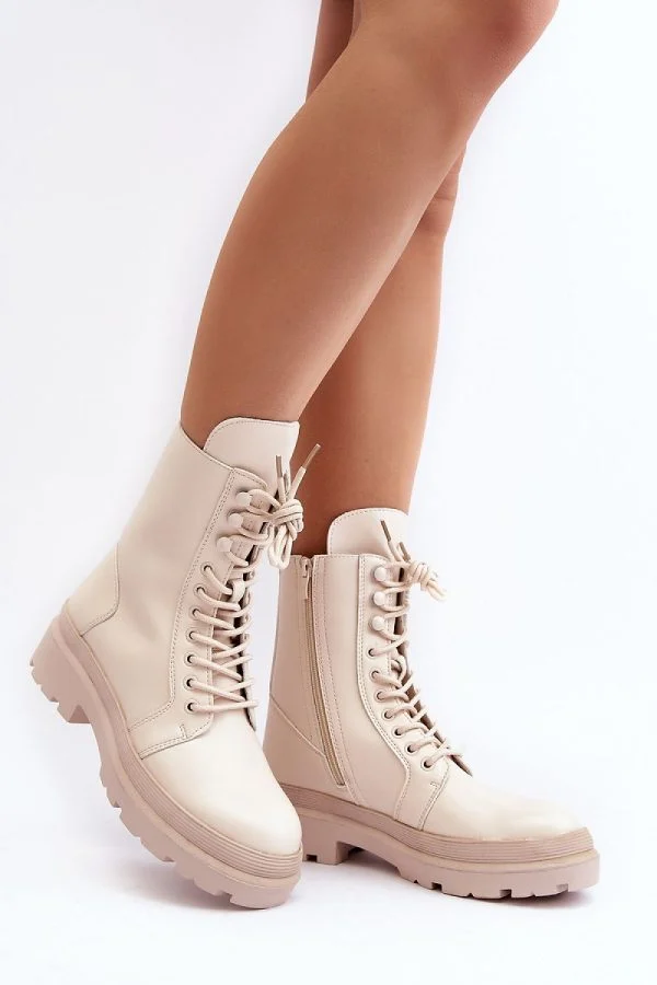 Bootie model 190521 Step in style