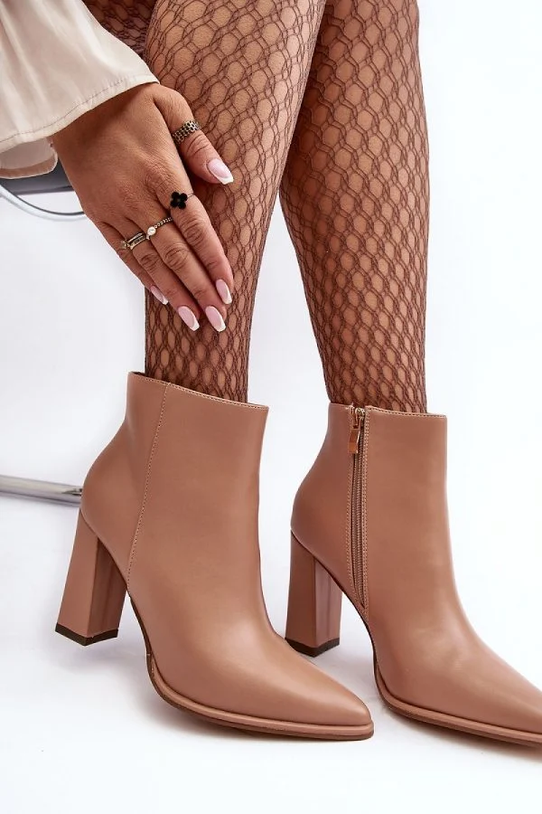 Heel boots model 190536 Step in style