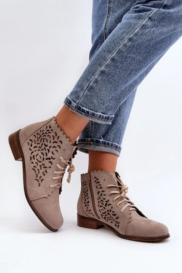 Boots model 191869 Step in style