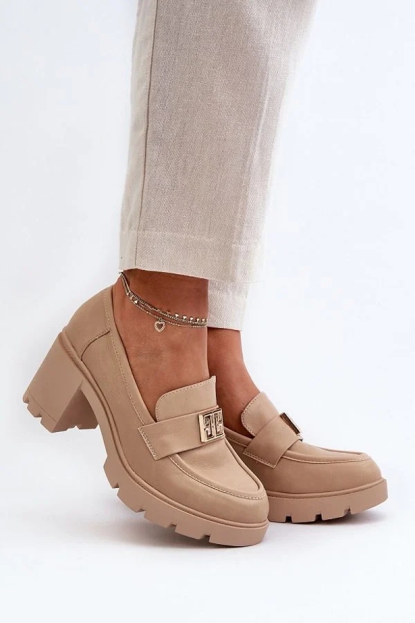 Heeled low shoes model 195404 Step in style