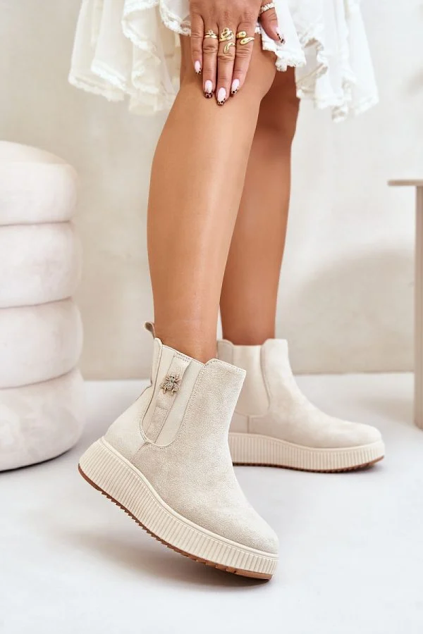 Boots model 200096 Step in style