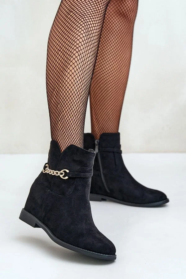 Buskin boots model 200111 Step in style