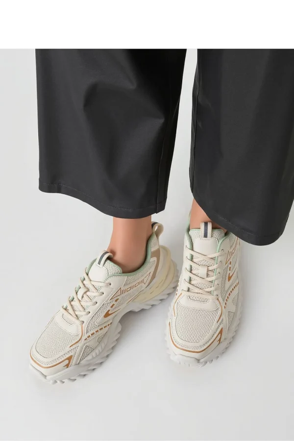 Sport Shoes model 210197 Inello