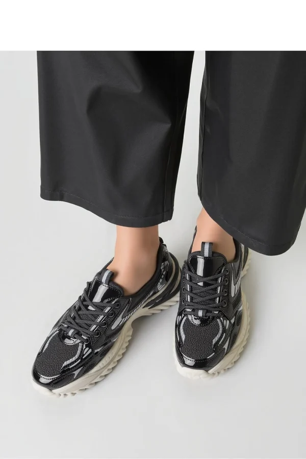 Sport Shoes model 210213 Inello
