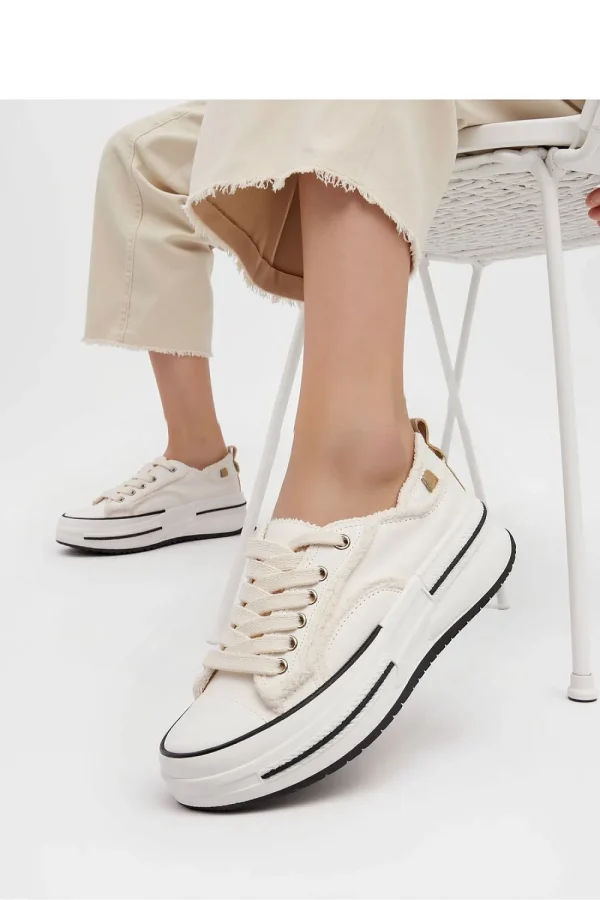 Sport Shoes model 210236 Inello