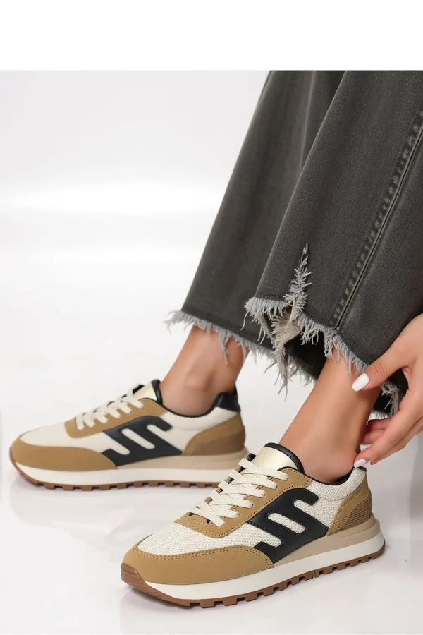 Sport Shoes model 210248 Inello