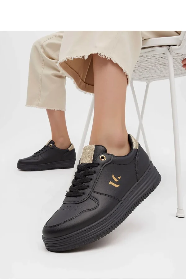 Sport Shoes model 210259 Inello