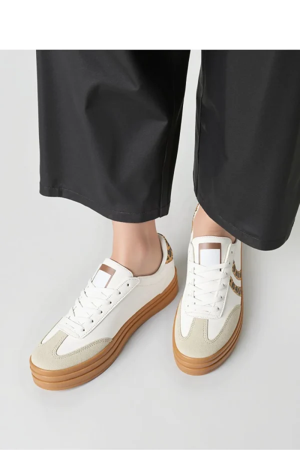 Sport Shoes model 210261 Inello
