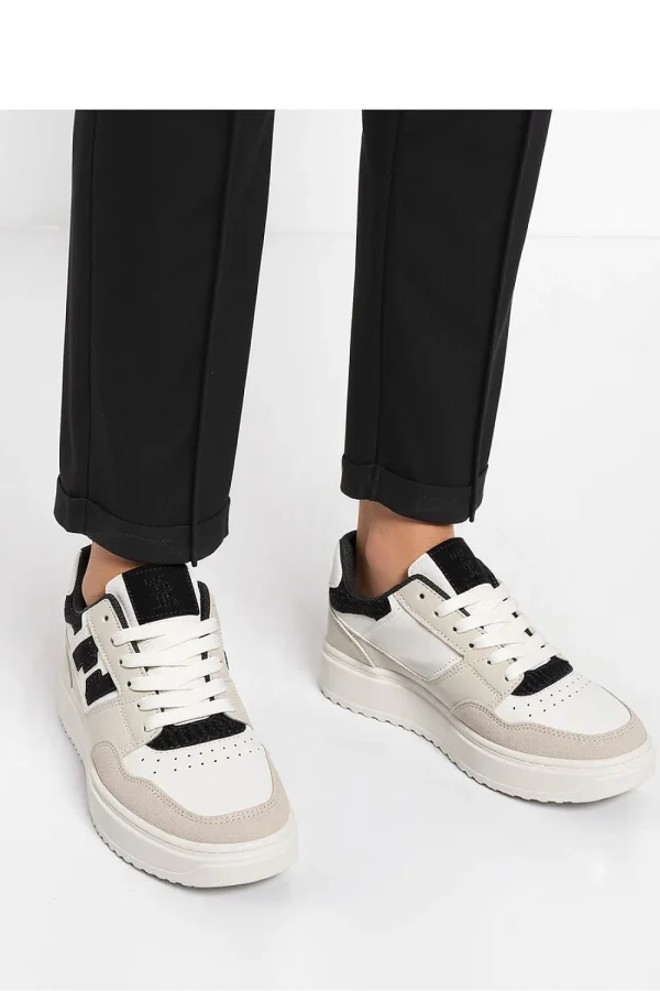 Sport Shoes model 210279 Inello