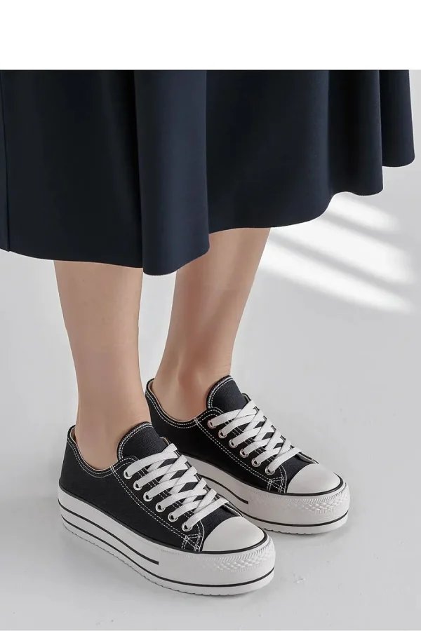 Sneakers model 210318 Inello