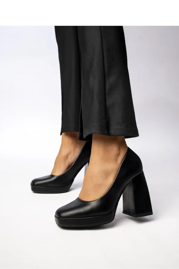 Block heel pumps model 210548 Inello