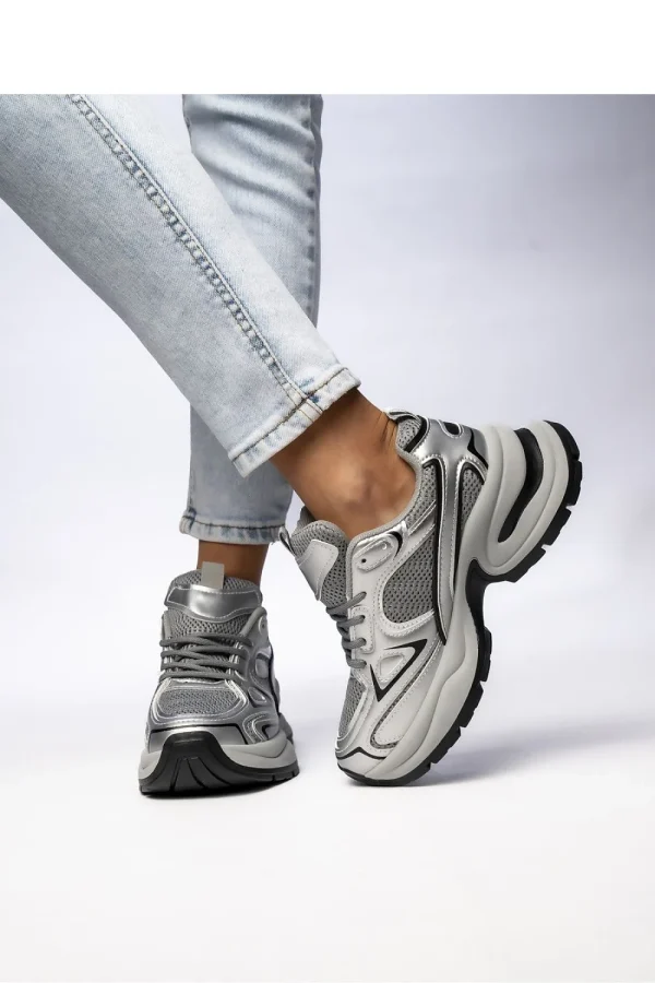 Sport Shoes model 210571 Inello